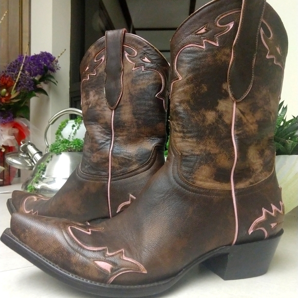 Old Gringo Shoes - Vintage Old Gringo shorty cowboy boots women's size 8.5 B
